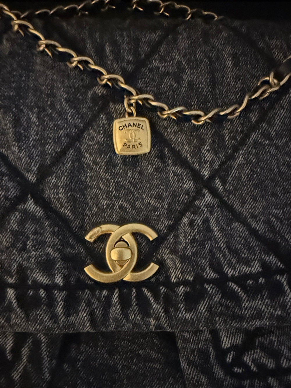 CHANEL Maxi flap Quilted Shoulder Bag in black denim‼️Read Description ‼️ - Picture 4 of 12